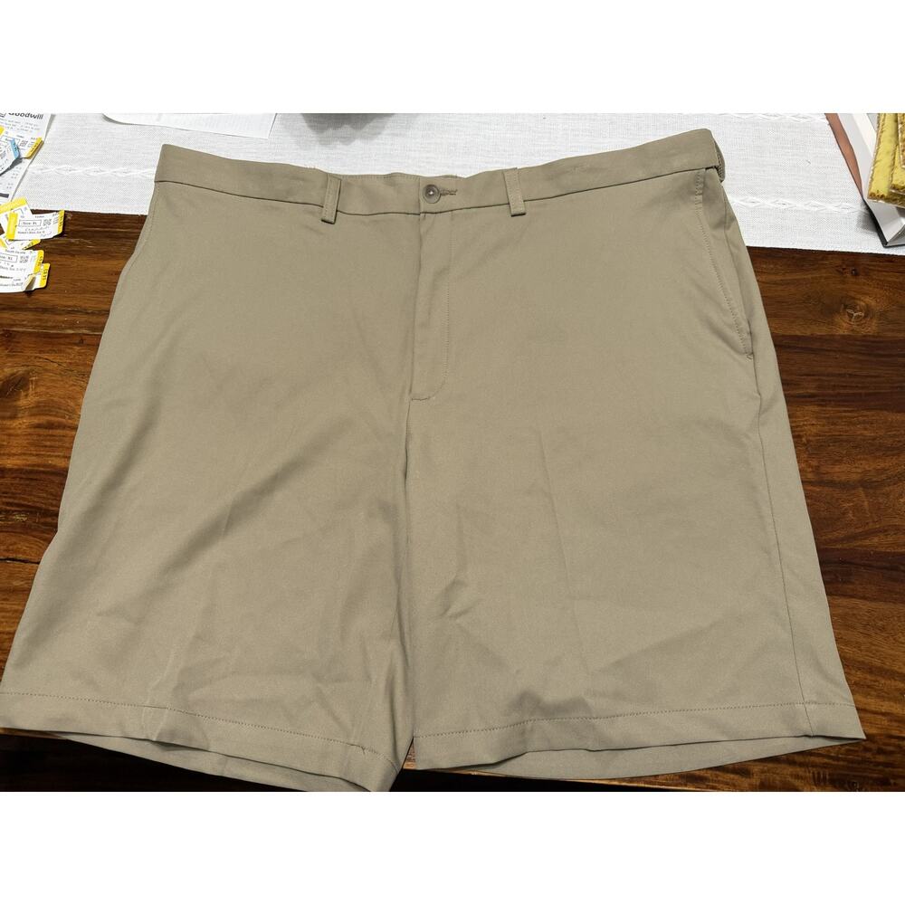 NWT Haggar Cool 18 Men's Shorts Sz 44 UV Sun Protection
